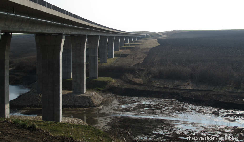 Driving out corruption in Hungary through clean contracts